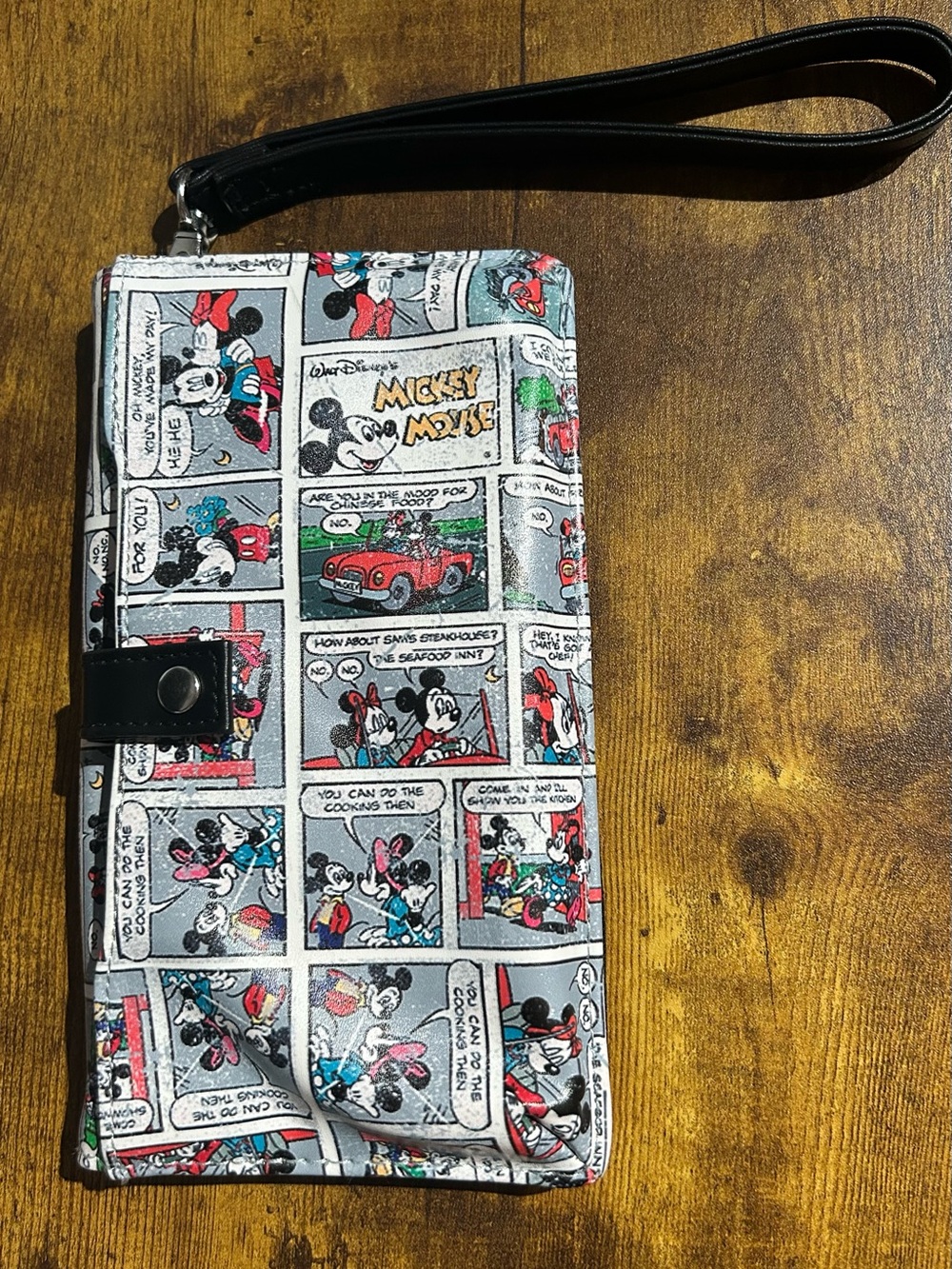 Mickey and Minnie Mouse Comic Print Clutch Wallet